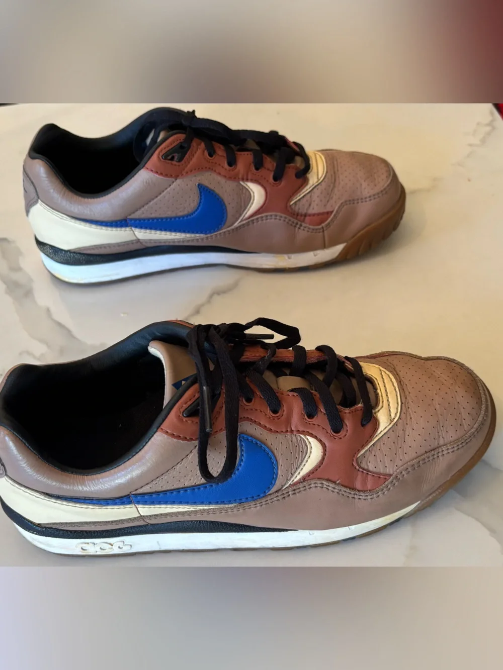Nike Air Wildwood ACG sneakers in a Desert Dust colorway size 7.5